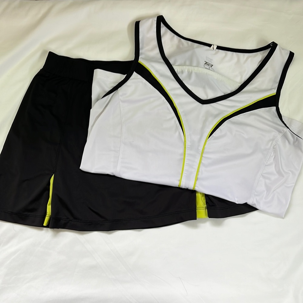 Tail Tennis Skirt Set - Size Small